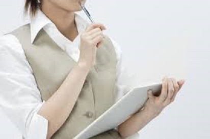 女性考え中フリー150％