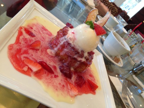 Les deux Bleue(レ・ドゥブルー) ららぽーと豊洲店 アップルパイ Les deux Bleue 豊洲 アップルパイ